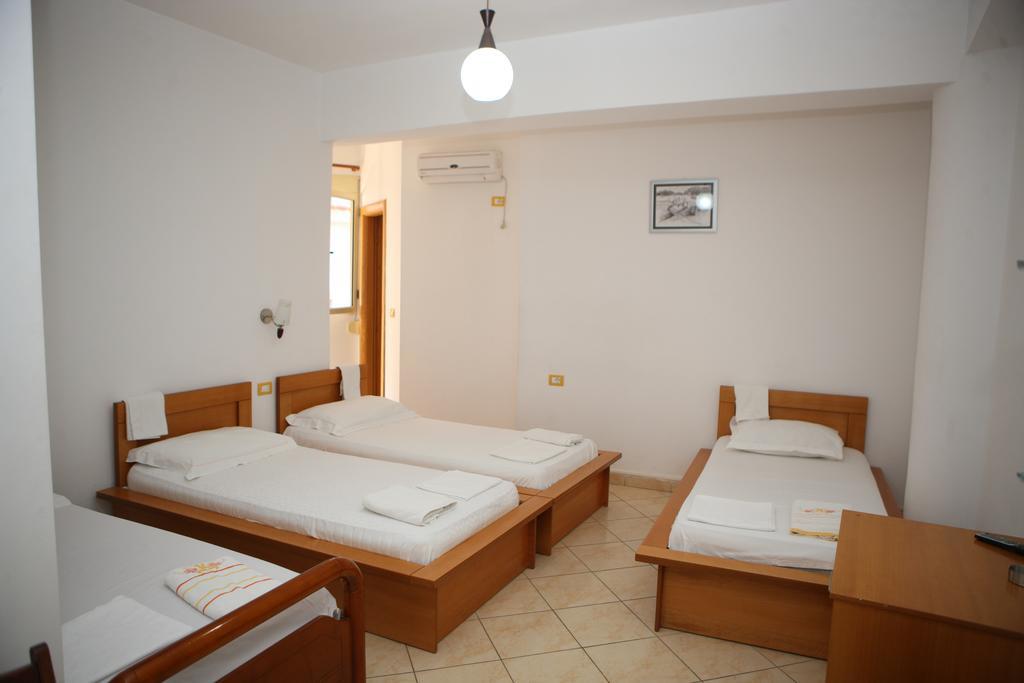 Hotel Alpine Vlorë 객실 사진
